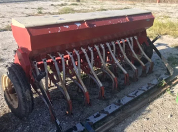 Se vende sembradora trasera sola de 17 chorros con pre siembra