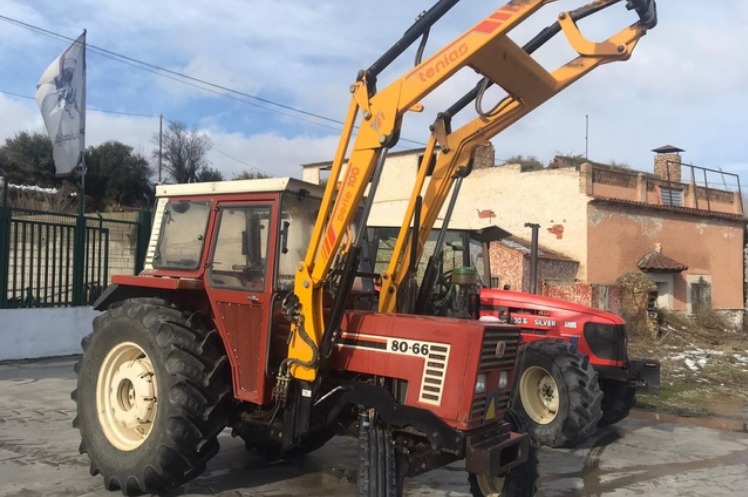 Se vende desbrozadora Kuhn Bv 210 pro nueva a estrenar.