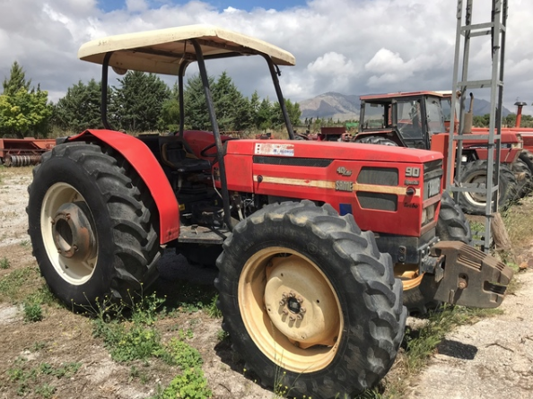 Venta de empacadora Vicon SP 461 usada.